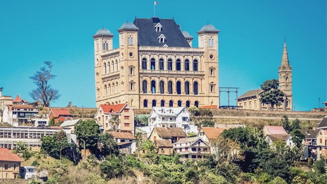 palais-de-la-reine-antananarivo